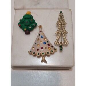 Christmas Tree Brooches Set Of 3 Dodds, 1960's Vintage And Clay Flaws